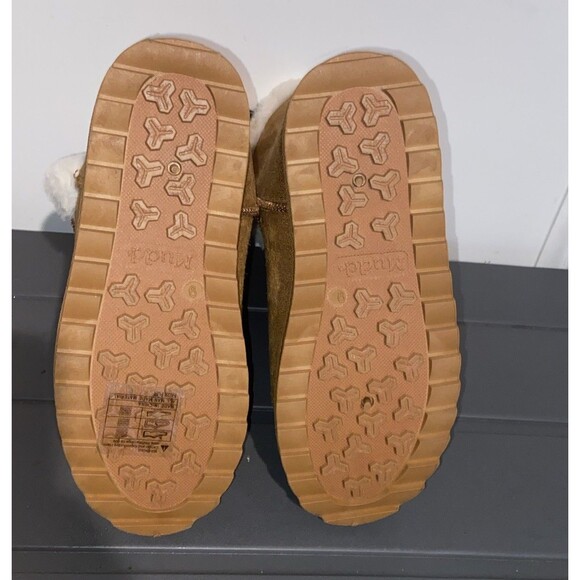 Mudd Women’s Winter Boots SlipOn Faux Fur Decorative Chain Camel Size 9 NWT - Picture 5 of 5